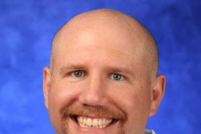 Sprague Will Hazard, neurocirurgião do Centro Médico Milton S. Hershey, na Universidade Penn State, Estados Unidos. 
