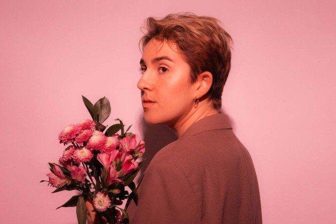 Cantora brasiliense Hellen lança o single 'Você já sabe'
- (crédito: Divulgação/Carolina Lando) Cantora brasiliense Hellen lança o single 'Você já sabe'
- (crédito: Divulgação/Carolina Lando)