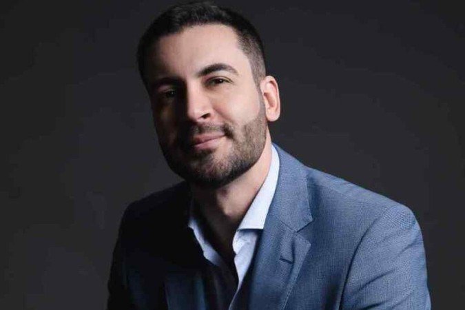 O advogado de causas medicas e medico, Dr. Hyago Viana, afirma que mudar de carreira o fez encontrar seu real proposito: advogar pela defesa medica. 