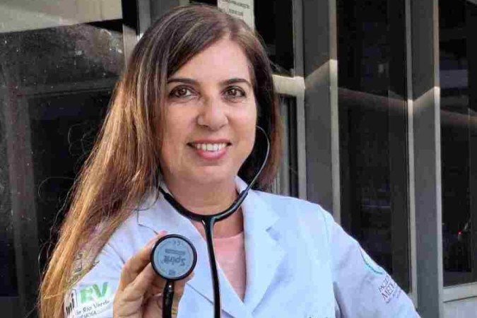 Aos 46 anos juliana realizou o sonho de entrar para o curso de medicina. 