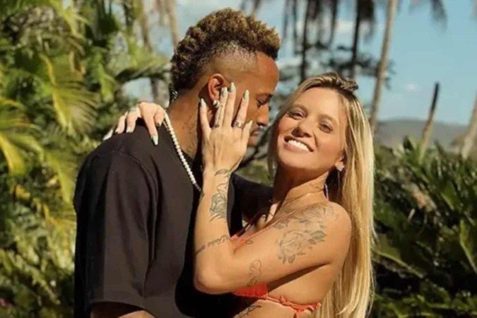 Após ambos apagarem fotos nas redes sociais, internautas já especulam o término do relacionamento - (crédito: Reprodução/Instagram) Após ambos apagarem fotos nas redes sociais, internautas já especulam o término do relacionamento - (crédito: Reprodução/Instagram)