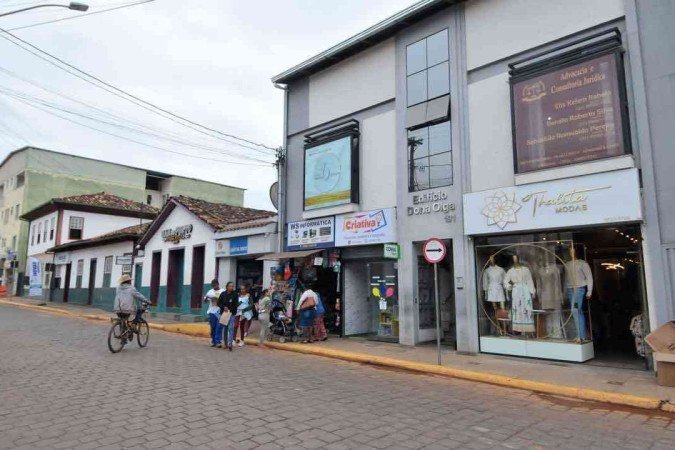 Com a maior renda por pessoa no país, cidade mineira vira canteiro de obras - (crédito: EM Gerais) Com a maior renda por pessoa no país, cidade mineira vira canteiro de obras - (crédito: EM Gerais)