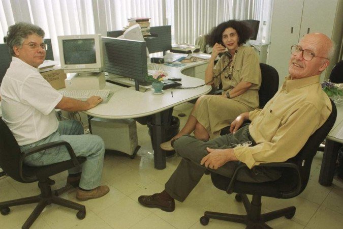  Dad Squarisi com Adriano Lafetá e Josemar Dantas na editoria de Opinião do Correio 
      