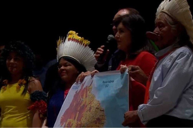 Cerimônia de lançamento contou com a presença das ministras e do cacique Raoni -  (crédito: Reprodução)