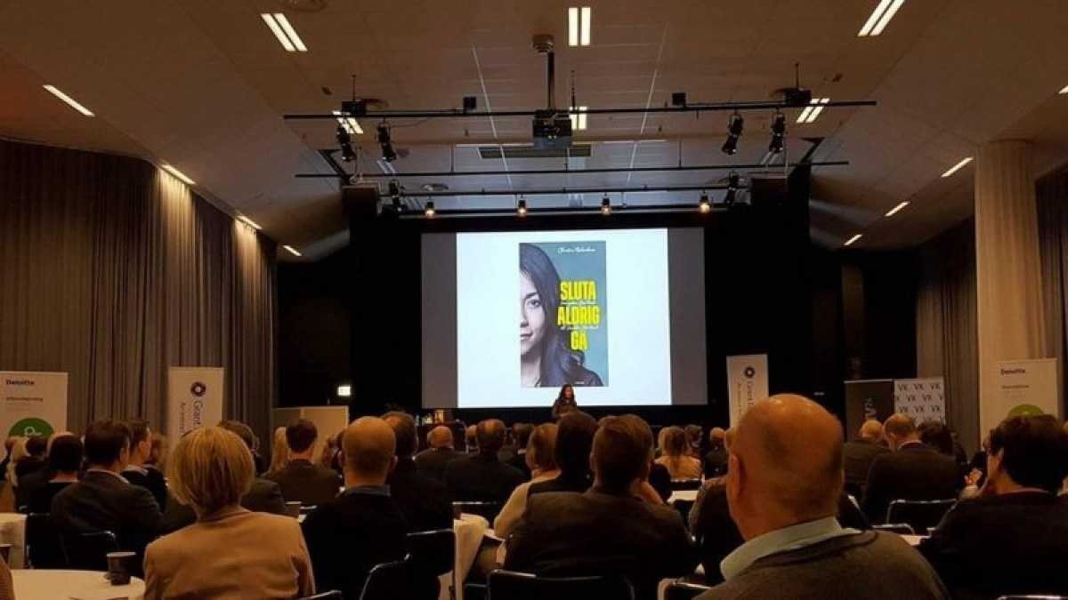 Christina Rickardsson quer distribuir exemplares gratuítos do livro dela a crianças carentes no Brasil