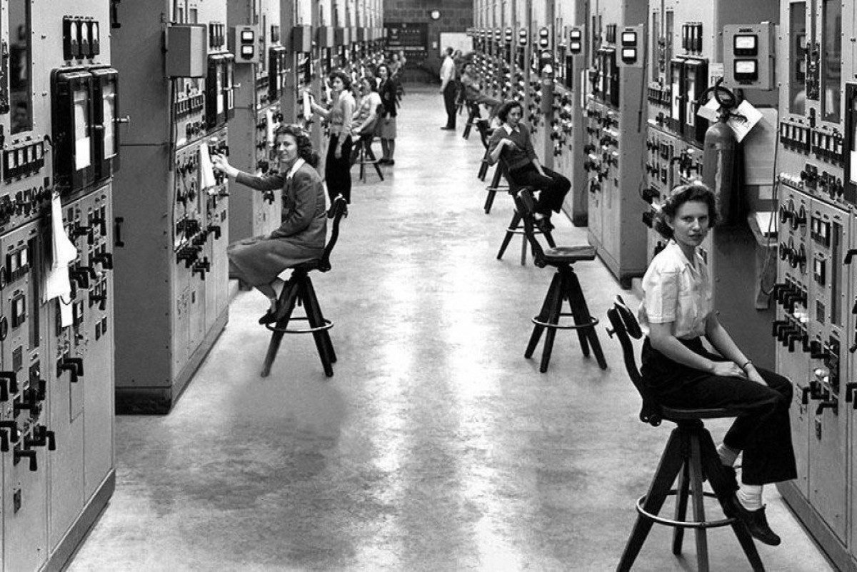 'Moças do calutron': como milhares de mulheres ajudaram a preparar urânio para bomba atômica de Hiroshima sem saber