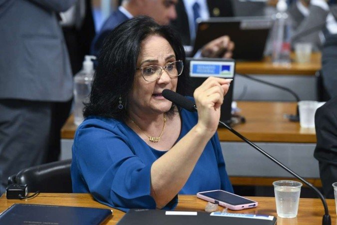 A senadora Damares Alves (Republicanos-DF), fundadora do movimento Brasil Sem Azar, afirmou estar empenhada em impedir a aprovação do projeto - (crédito: Marcos Oliveira/Awgência Senado) A senadora Damares Alves (Republicanos-DF), fundadora do movimento Brasil Sem Azar, afirmou estar empenhada em impedir a aprovação do projeto - (crédito: Marcos Oliveira/Awgência Senado)