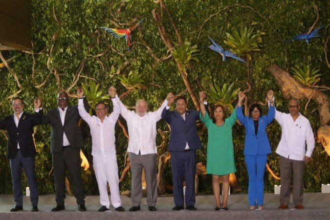 O presidente Lula com representantes de outros países amazônicos - (crédito: Raimundo Paccó/Esp.CB) O presidente Lula com representantes de outros países amazônicos - (crédito: Raimundo Paccó/Esp.CB)