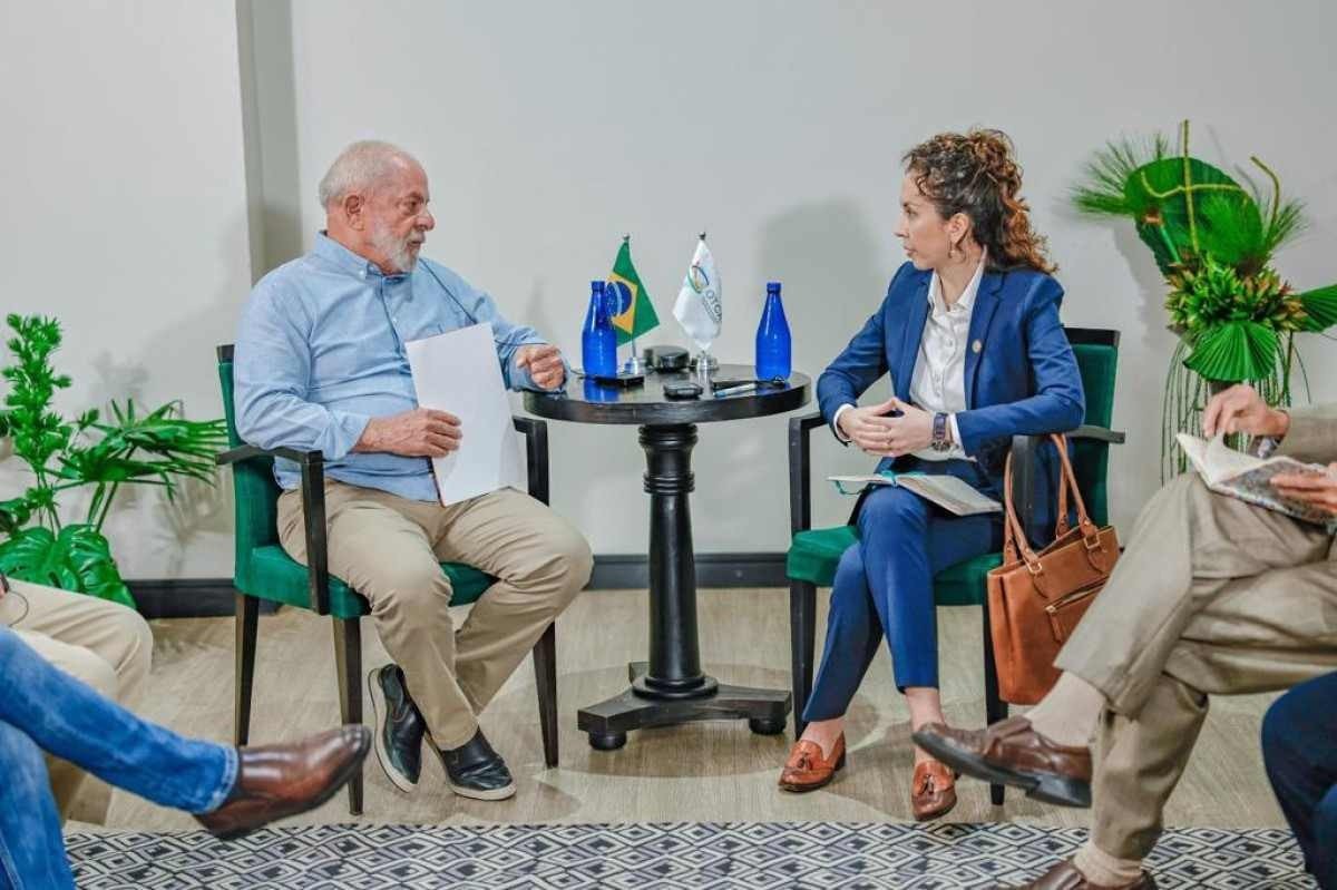 Lula e secretária-geral da OTCA falam sobre desenvolvimento da Amazônia