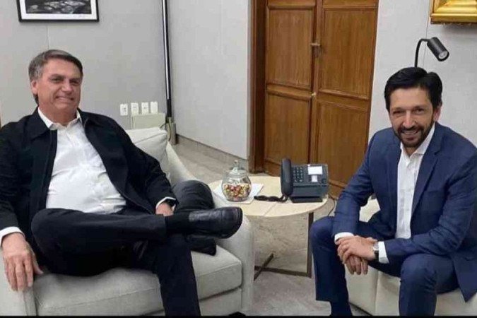 Bolsonaro se reunia com o prefeito de São Paulo, Ricardo Nunes (MDB), quando foi questionado por jornalistas
