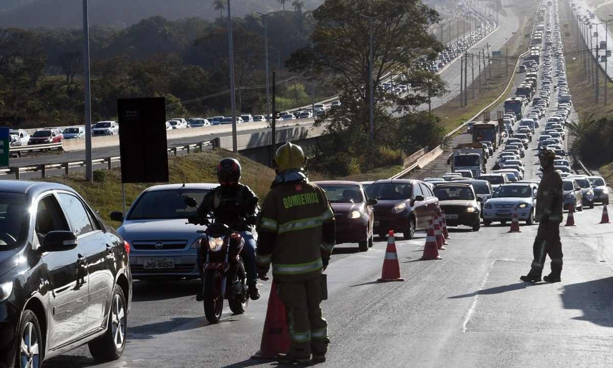 Vídeo: Distrito Federal amanhece hoje (9/8) com trânsito caótico