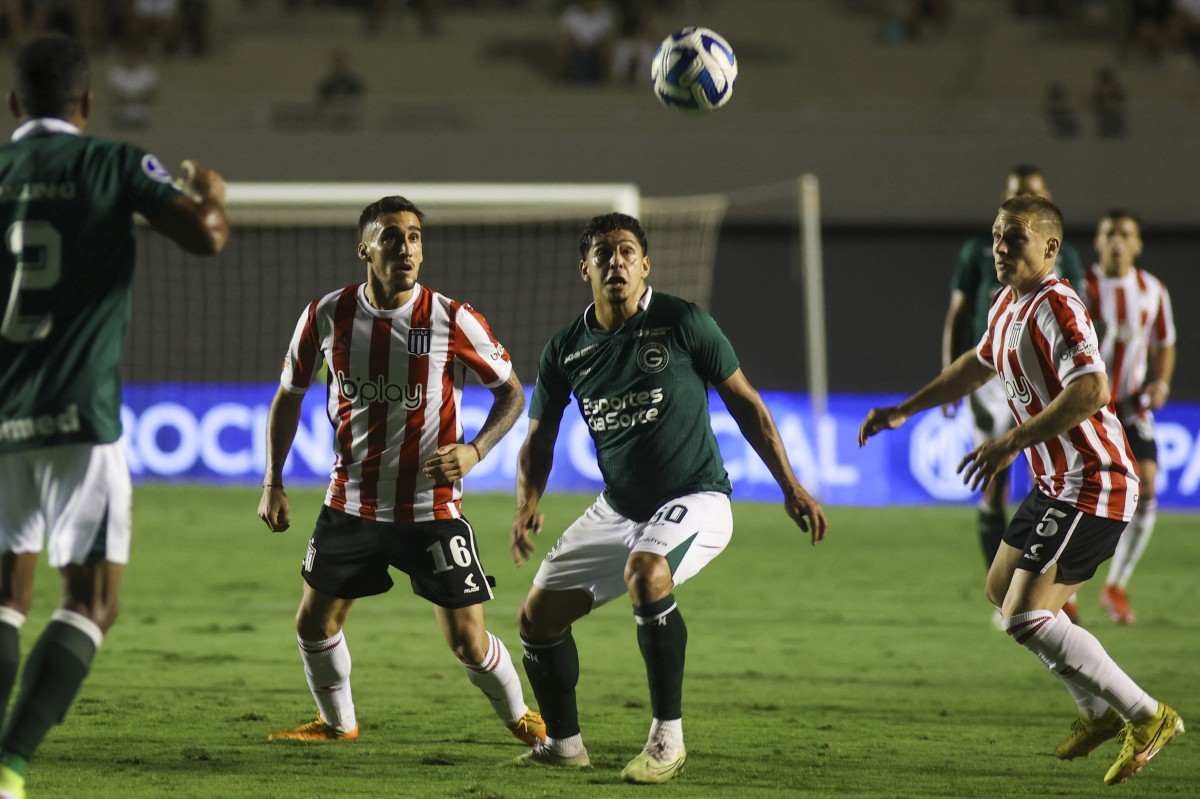 Estudiantes consolida eliminação do Goiás e enfrentará o Corinthians