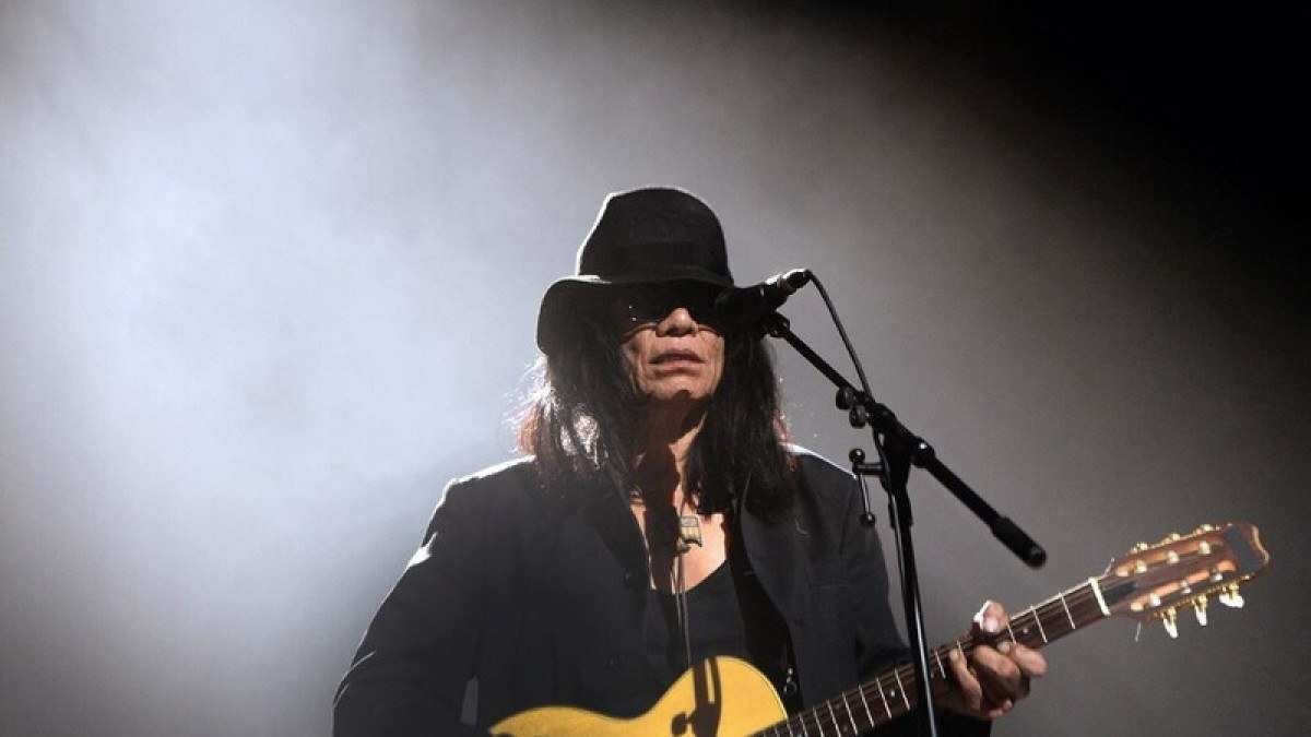 Morre Sixto Rodriguez, cantor e ator de documentário vencedor do Oscar 