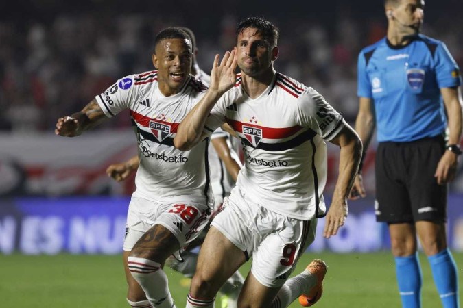 No primeiro jogo da final, São Paulo vence o Palmeiras por 3 a 1 - SPFC