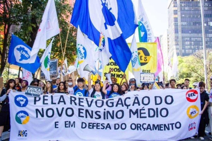 Capital paulista reuniu 10 mil estudantes nesta sexta-feira (11/8) - (crédito: Reprodução / Redes Sociais) Capital paulista reuniu 10 mil estudantes nesta sexta-feira (11/8) - (crédito: Reprodução / Redes Sociais)