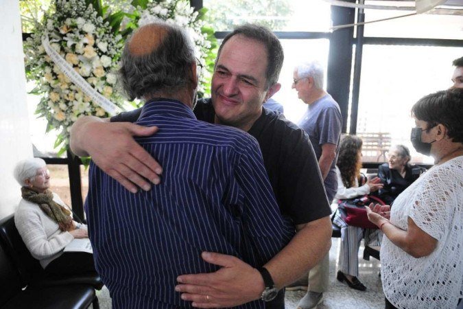 O único filho, Marcelo, destacou a gratidão por ter a jornalista e professora como mãe