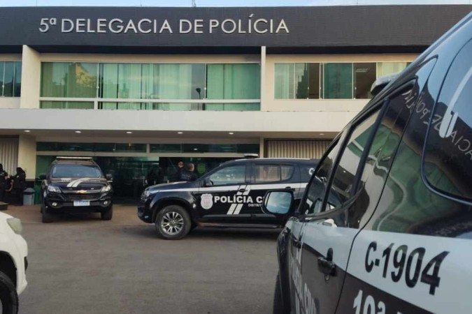 A operação contra a quadrilha, na Vila Planalto, mobilizou mais de 120 policiais
 -  (crédito: Ed Alves/CB/D.A Press)