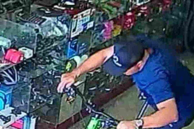 Imagens de câmeras de segurança mostram fuga de assassino - (crédito: Divulgação/PCDF) Imagens de câmeras de segurança mostram fuga de assassino - (crédito: Divulgação/PCDF)