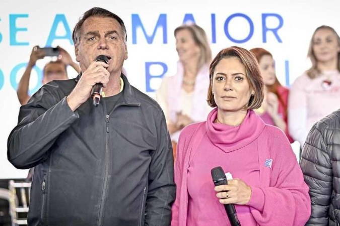 Bolsonaro e Michelle assistem ao filme Som da Liberdade em Brasília