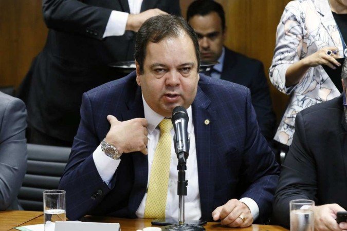Elmar: PL pretende remunerar decentemente autores de obras protegidas publicadas em ambiente digital - (crédito: Luís Macedo/Agência Câmara) Elmar: PL pretende remunerar decentemente autores de obras protegidas publicadas em ambiente digital - (crédito: Luís Macedo/Agência Câmara)