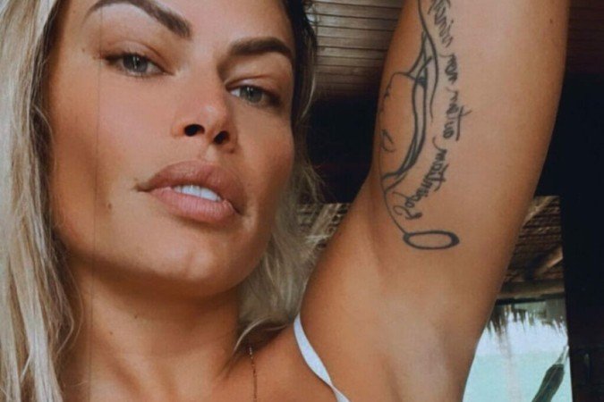 Segundo a ex-BBB, os homens possuem muita tara nos pés e sempre pedem foto. Nati descreveu ainda outros pedidos que recebe com frequência - (crédito: Observatorio dos Famosos) Segundo a ex-BBB, os homens possuem muita tara nos pés e sempre pedem foto. Nati descreveu ainda outros pedidos que recebe com frequência - (crédito: Observatorio dos Famosos)