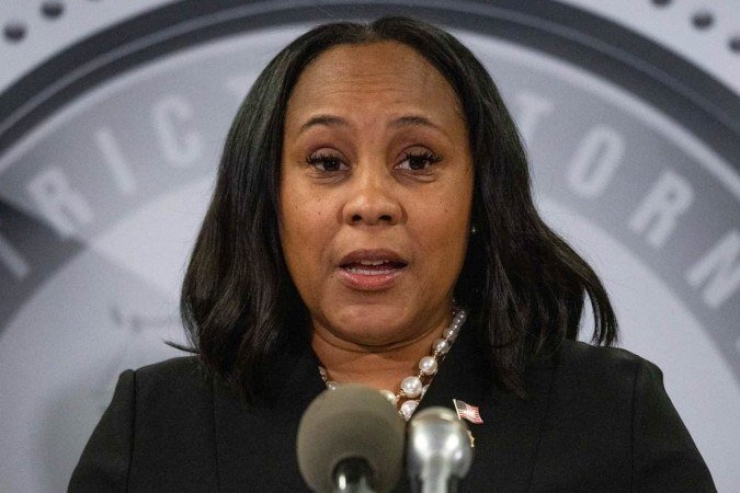 A promotora Fani Willis, do Condado de Fulton (Geórgia), pretende julgar Trump em até seis meses 