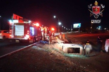 Corpo em decomposição é encontrado em bueiro perto do Zoológico de Brasília -  (crédito: CBMDF/Divulgação)