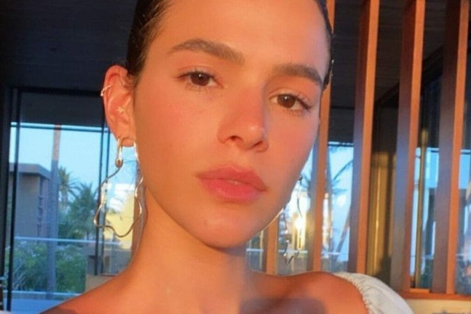 Bruna Marquezine revela que se afastou de amigos famosos - (crédito: Reprodução/ Instagram Bruna Marquezine) Bruna Marquezine revela que se afastou de amigos famosos - (crédito: Reprodução/ Instagram Bruna Marquezine)