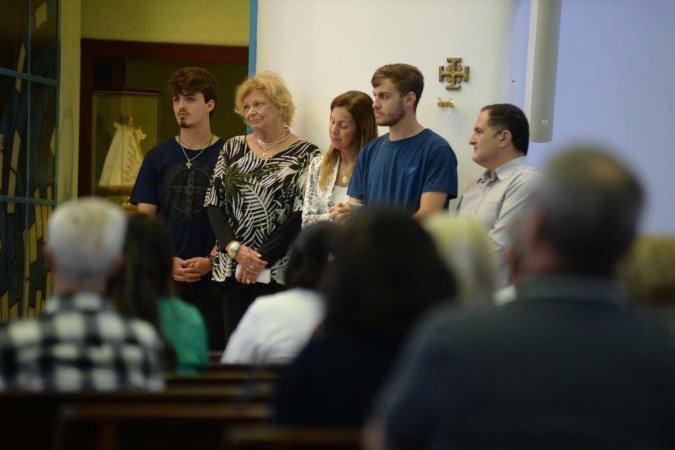  16/08/2023. Crédito: Minervino Júnior/CB/D.A Press. Brasil.  Brasilia - DF. Missa de sétimo dia da escritora e jornalista Dad Squarisis na Paróquia Nossa Senhora do Lago.