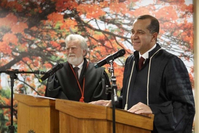 Posse de Carlos Alberto Martins Filho como juiz de direito substituto de 2º Grau do TJDFT - (crédito: Bel Daher/TJDFT) Posse de Carlos Alberto Martins Filho como juiz de direito substituto de 2º Grau do TJDFT - (crédito: Bel Daher/TJDFT)