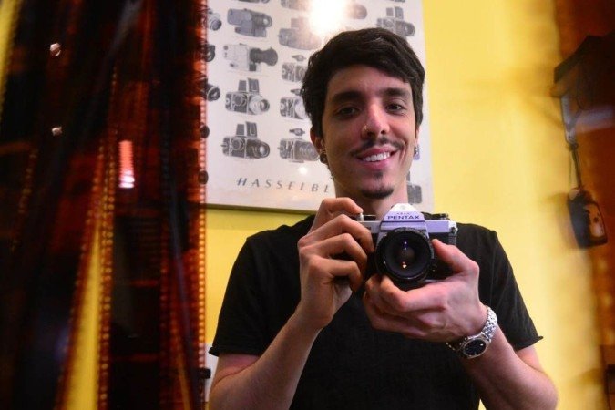  17/08/2023 Credito: Ed Alves/CB/DA.Press. Cidades. Fotografia Analógica. Dono do laboratório Bernardo de Oliveira. 