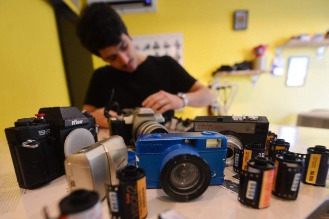  Dono do laboratório Granulado Bernardo de Oliveira. 