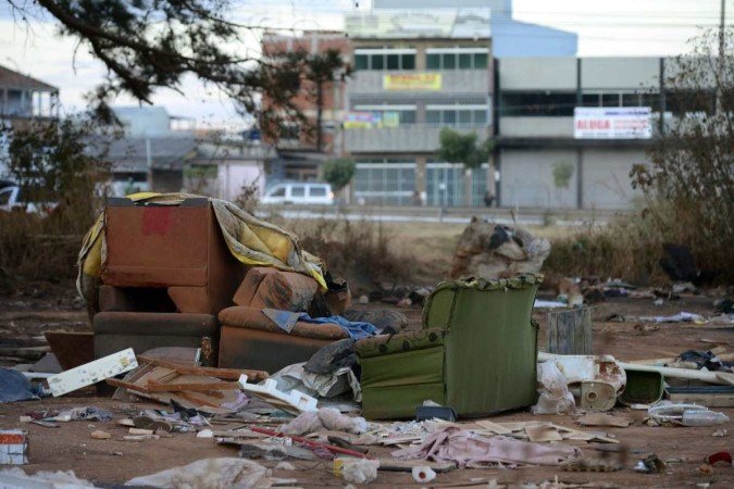 A presença de lixo nas ruas é uma das queixas dos moradores do DF - (crédito: Marcelo Ferreira/CB/D.A Press) A presença de lixo nas ruas é uma das queixas dos moradores do DF - (crédito: Marcelo Ferreira/CB/D.A Press)