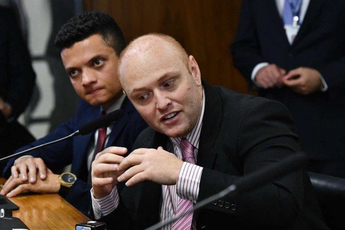 Bolsonaro teria dito não entender do funcionamento das urnas e que o hacker fosse, portanto, ao Ministério da Defesa, contou à CPMI -  (crédito: Geraldo Magela/Agência Senado)