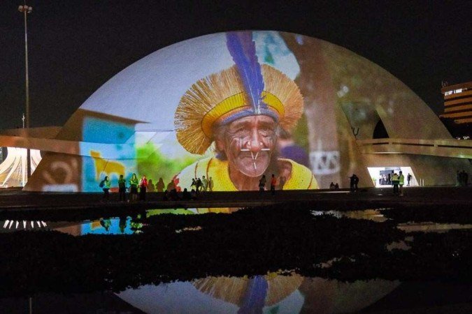 Pavilhão da Fotografia realiza projeções na cúpula do Museu Nacional da
República neste sábado
- (crédito: Material cedido ao Correio) Pavilhão da Fotografia realiza projeções na cúpula do Museu Nacional da
República neste sábado
- (crédito: Material cedido ao Correio)
