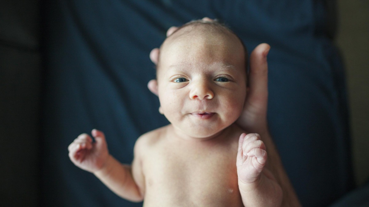 'Nasceu segurando o DIU': quais as chances de engravidar usando método contraceptivo?