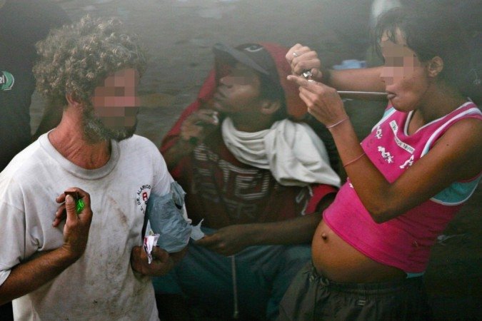 Primeiros usuários de crack se instalaram na região conhecida como Cracolândia, no centro de SP, no início da década de 1990 - (crédito: Reuters) Primeiros usuários de crack se instalaram na região conhecida como Cracolândia, no centro de SP, no início da década de 1990 - (crédito: Reuters)