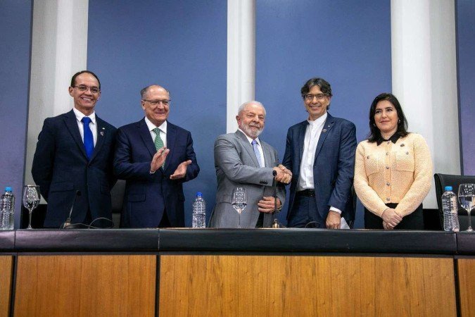 Escolha pessoal de Lula, indicação de Pochmann atropelou Tebet e gerou críticas entre economistas - (crédito: Washington Costa/Divulgação MPO) Escolha pessoal de Lula, indicação de Pochmann atropelou Tebet e gerou críticas entre economistas - (crédito: Washington Costa/Divulgação MPO)