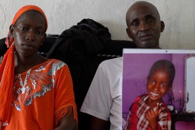 Ebrima Sajnia e sua esposa viram seu filho morrer no ano ado - (crédito: BBC) Ebrima Sajnia e sua esposa viram seu filho morrer no ano ado - (crédito: BBC)