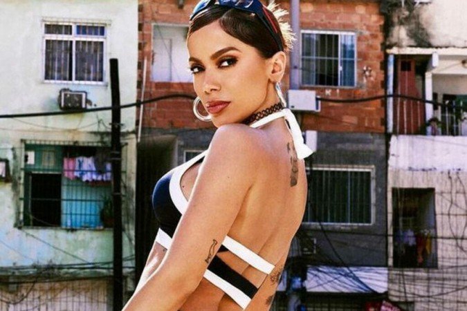 Anitta, inclusive, avaliou o fato de ter diminuído sua rota de shows ao redor do país, e que decidiu focar mais nos Ensaios da Anitta -  (crédito: Reprodução/Instagram)