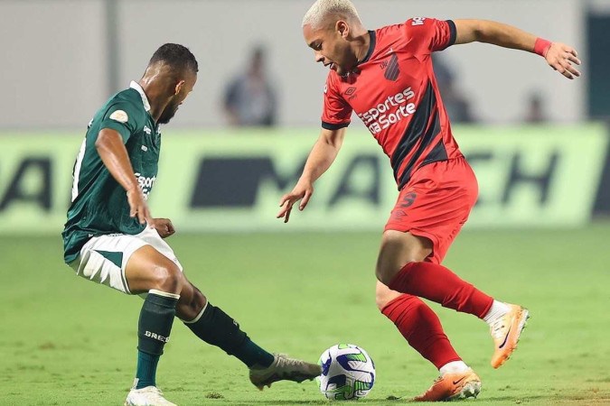 Santos arranca empate e Botafogo cai para terceiro no Brasileirão