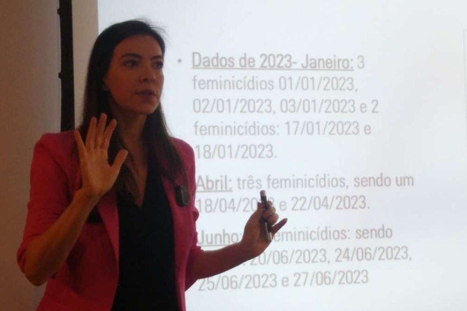 Promotora do MPDFT Gabriela Gonzalez discursa durante oficina do TJDFT Diálogos com a Imprensa - (crédito: Pedro Marra/CB/D.A.Press) Promotora do MPDFT Gabriela Gonzalez discursa durante oficina do TJDFT Diálogos com a Imprensa - (crédito: Pedro Marra/CB/D.A.Press)