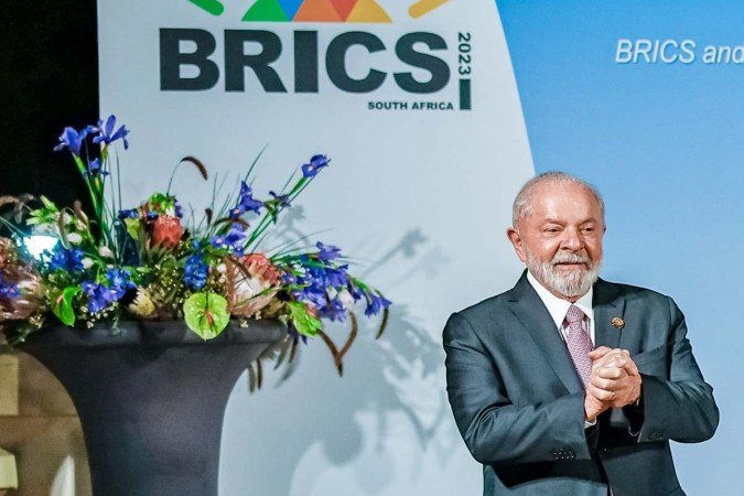 Lula critica, novamente, o Lula critica, novamente, o