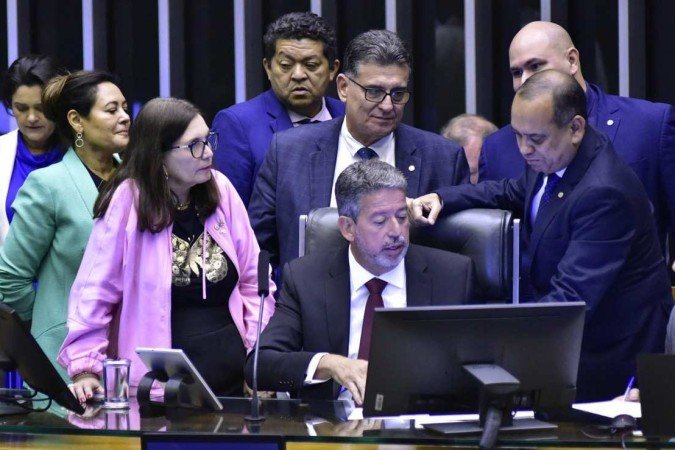 Em plenário, deputados brasilienses destacaram acordo para preservar Fundeb e FCDF em votação do arcabouço -  (crédito:  Zeca Ribeiro)