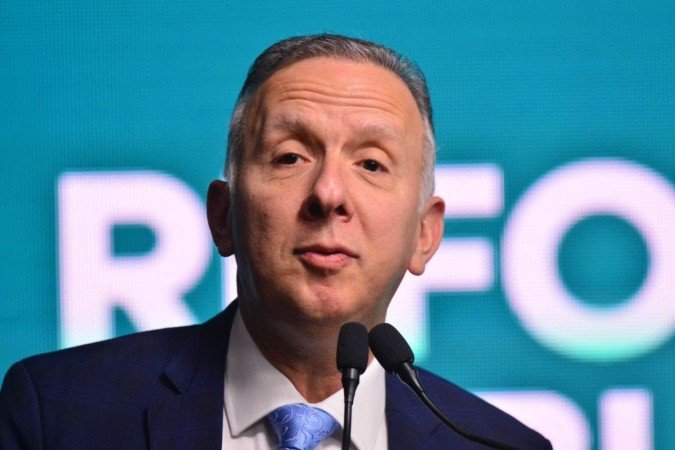Aguinaldo Ribeiro, relator da Reforma Tributária na Câmara, diz que texto da proposta foi pactuado para não precisar voltar ao Senado - (crédito: ED ALVES/CB/D.A.Press) Aguinaldo Ribeiro, relator da Reforma Tributária na Câmara, diz que texto da proposta foi pactuado para não precisar voltar ao Senado - (crédito: ED ALVES/CB/D.A.Press)