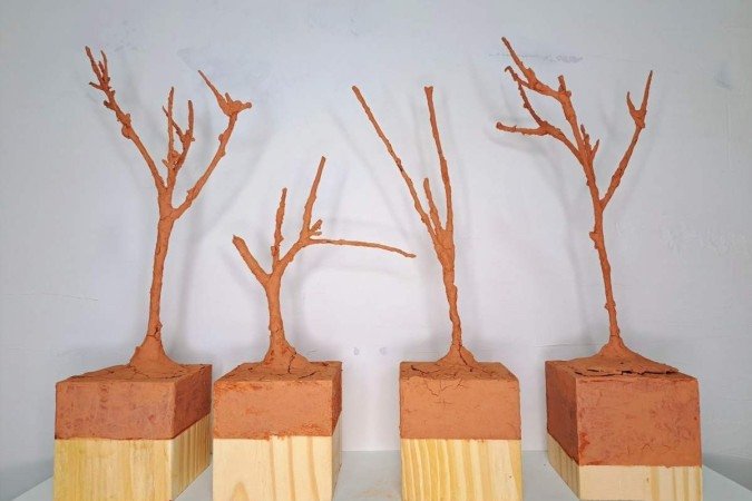 Obra de Triz de Oliveira Paiva na exposição Pele barro pedra grafite rio, com curadoria: Suyan de Mattos - (crédito: Triz de Oliveira Paiva) Obra de Triz de Oliveira Paiva na exposição Pele barro pedra grafite rio, com curadoria: Suyan de Mattos - (crédito: Triz de Oliveira Paiva)