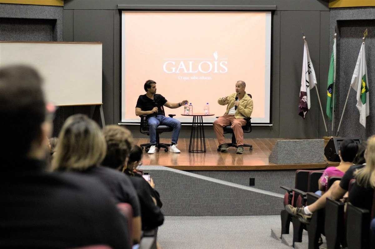 Bate-papo sobre mindfulness reúne psicólogo e piloto Felipe Nasr no Galois 