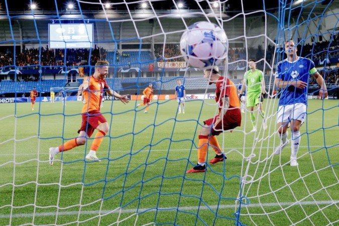 Um gol no último minuto do norueguês Fredrik Midtsjo deu a vitória fora de casa - (crédito: Svein Ove Ekornesvåg / NTB / AFP) Um gol no último minuto do norueguês Fredrik Midtsjo deu a vitória fora de casa - (crédito: Svein Ove Ekornesvåg / NTB / AFP)