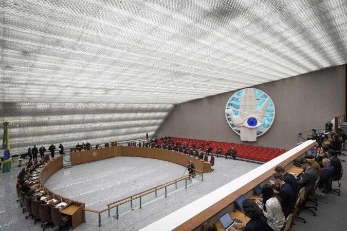 Sessão do Pleno para a definição das listas com nomes dos candidatos às vagas de ministro no STJ: votação foi secreta - (crédito: Rafael Luz/STJ) Sessão do Pleno para a definição das listas com nomes dos candidatos às vagas de ministro no STJ: votação foi secreta - (crédito: Rafael Luz/STJ)