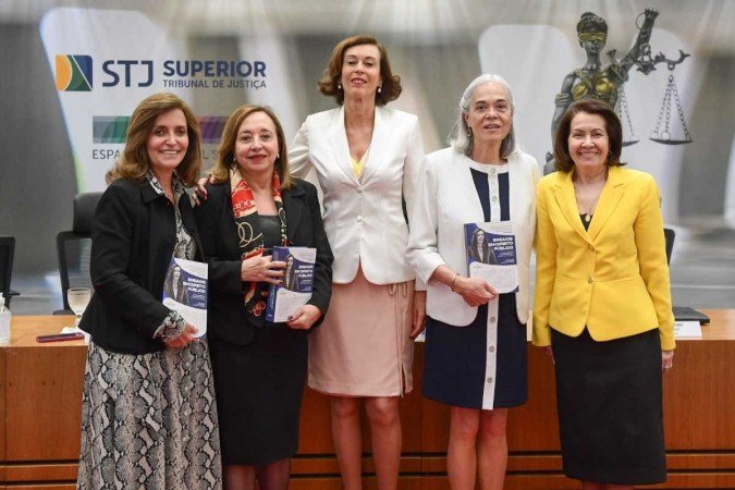 Ministras do STJ prestigiam homenagem a Regina Helena Costa - (crédito: Lucas Pricken/STJ/Divulgação) Ministras do STJ prestigiam homenagem a Regina Helena Costa - (crédito: Lucas Pricken/STJ/Divulgação)
